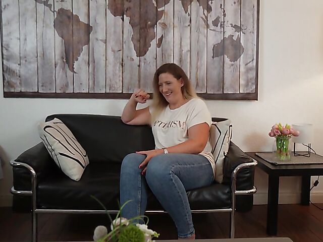 Julia Winter - German chubby mom casting POV style