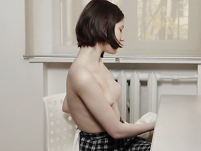 Margo Von Teese - Sensual russian girl masturbating