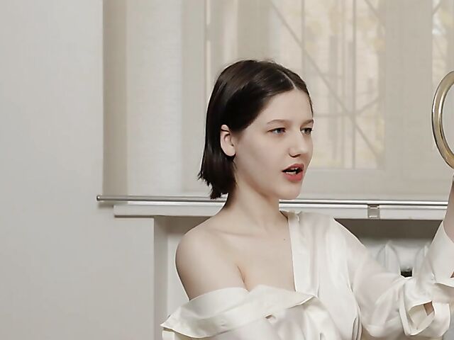 Margo Von Teese - Sensual russian girl masturbating