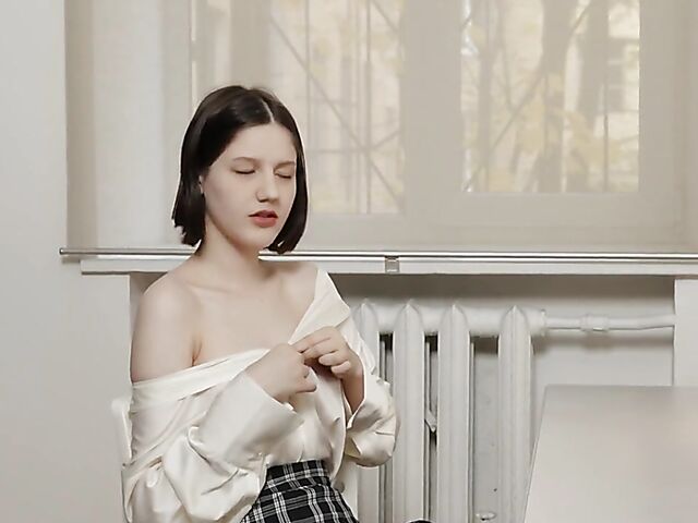 Margo Von Teese - Sensual russian girl masturbating