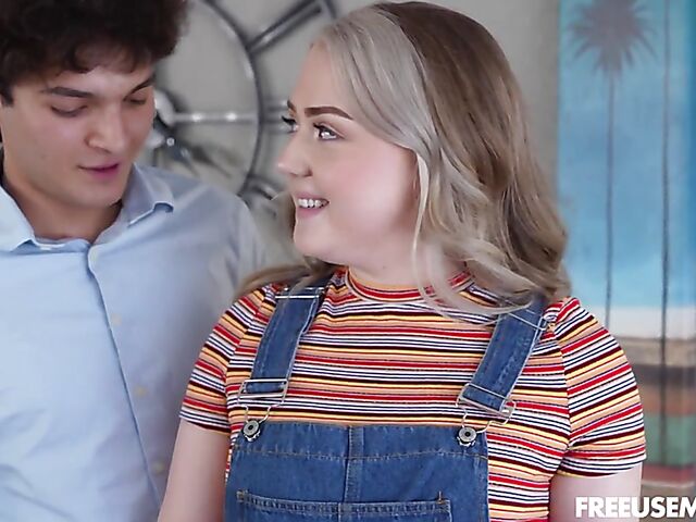 MILF and teen free use threesome with Sydney Paige and Eva Nyx