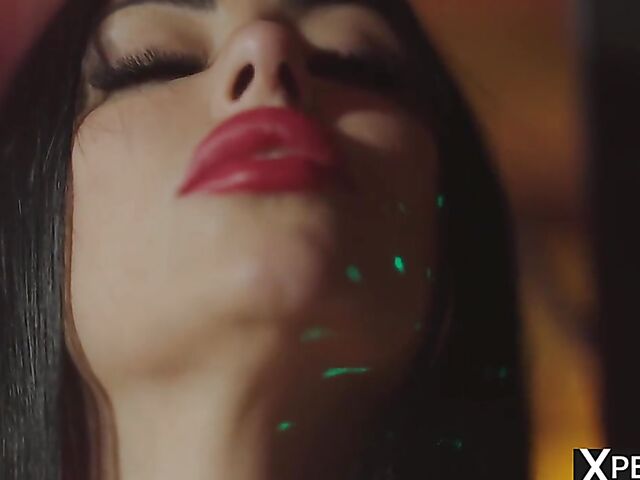 Interracial oil fuck with super hot Spanish babe Sapphire Lapiedra