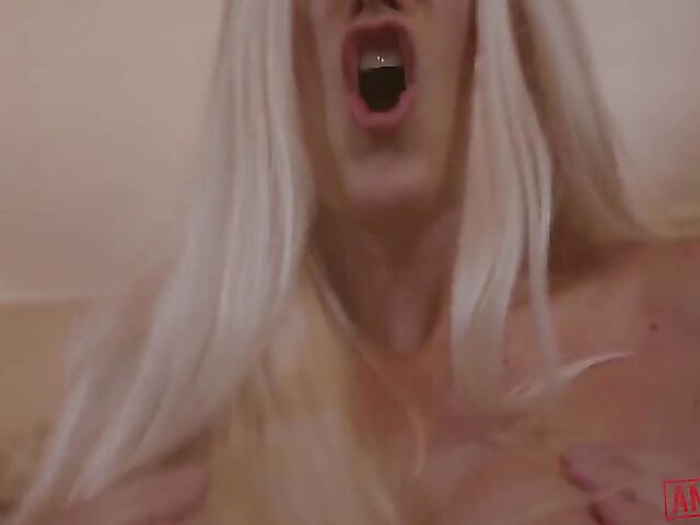 Blanche Bradburry anal drilled at the restaurant