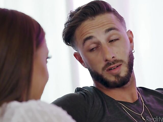 Sexy MILF Cassie Del Isla is horny and gets some