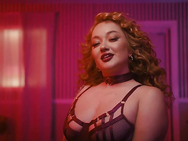 Redhead dildo lover Emma Magnolia doing herself