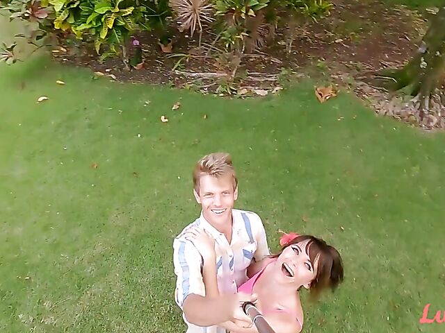 Boris & Nicole - Real couple's outdoor sex video