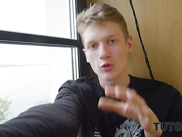 Russian mature tutor Viki Ray gets banged by her student