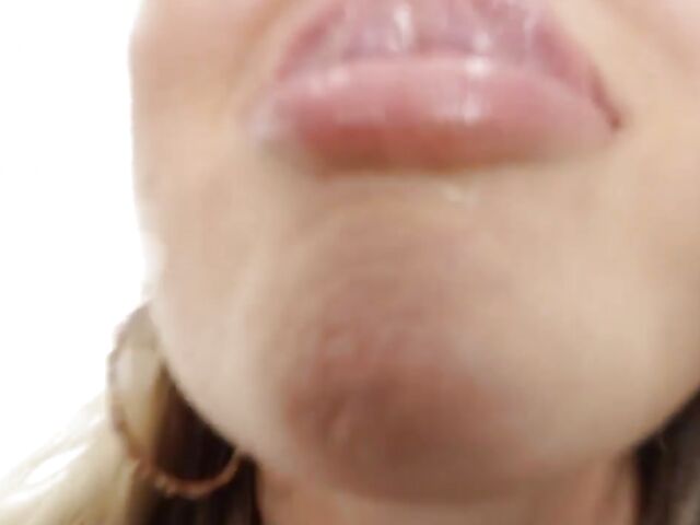 Anal squirting orgasms of sensational Paige Owens