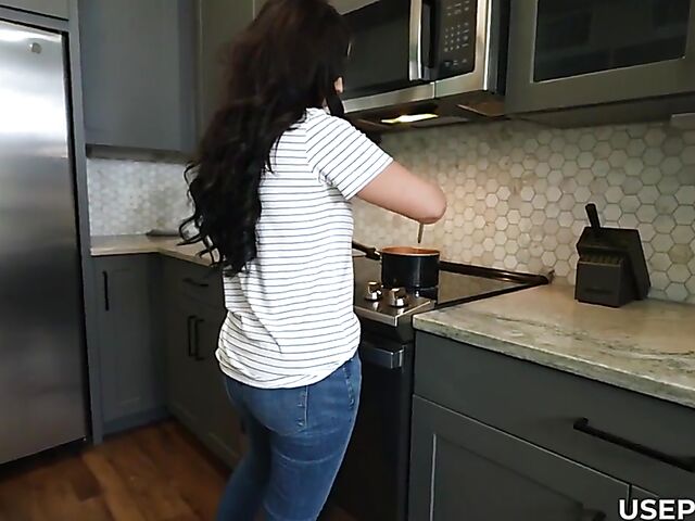 Brunette POV free use sex featuring Alexa Payne