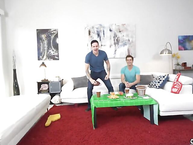 MMF threesome on the couch with skinny Kyler Quinn who loves cum on her face