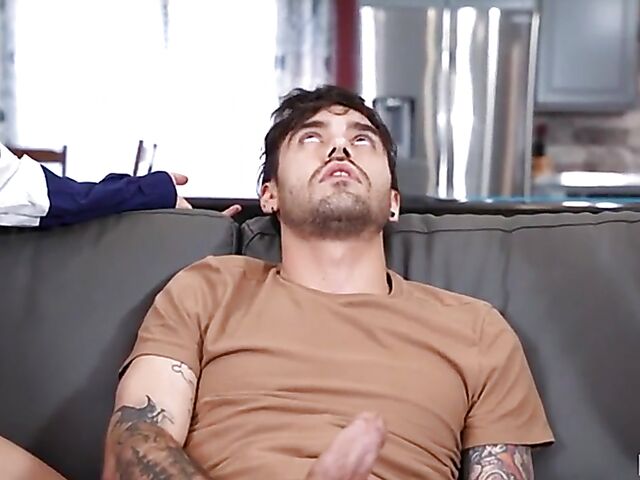 Three girls one guy with Team Skeet girls Chloe Temple, Aubry Babcock and Sawyer Cassidy