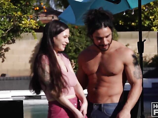 Leo Woodman & Jasmine Wilde - Big tit babe gets banged by a hot guy