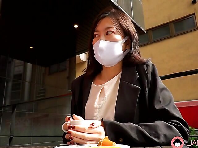 Japanese MILF Manami Honjyo gets nailed wearing a mask