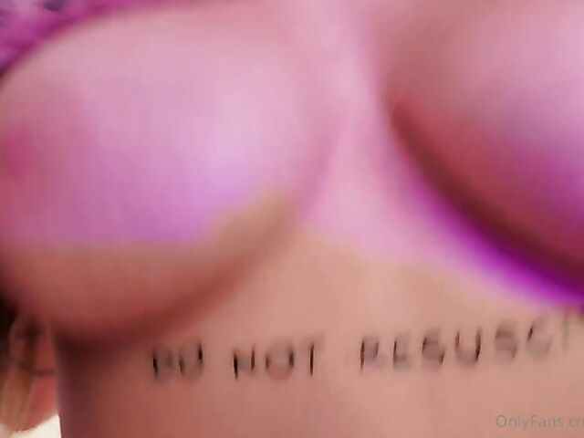 Porn star sex in bed with Jizz Jazz and Johnny Sins