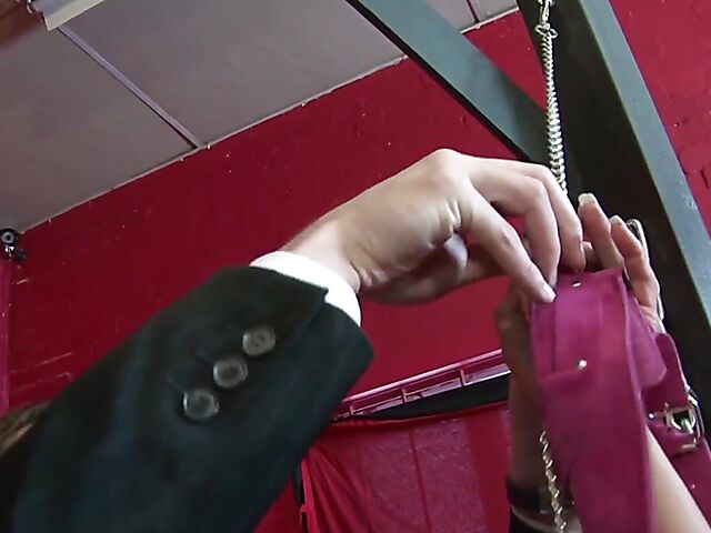 30-year-old submissive slut Chantelle Fox wants to be used