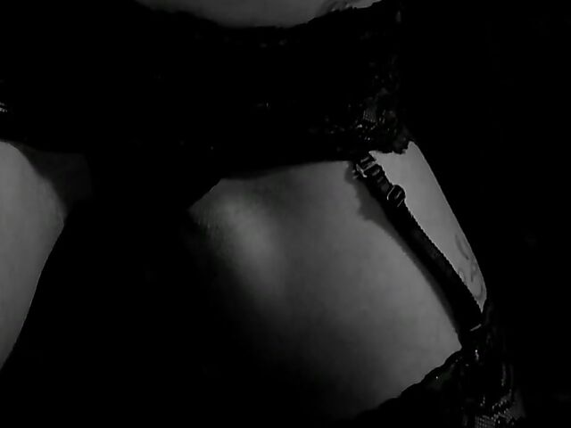 30-year-old submissive slut Chantelle Fox wants to be used