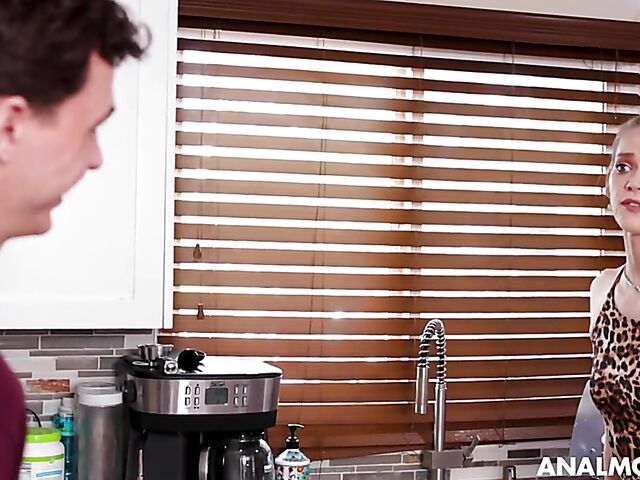 Anal sex with long-legged skinny mommy Erin Everheart