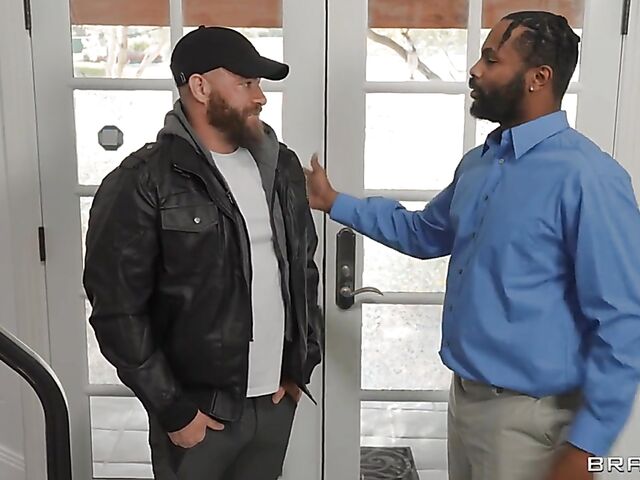 Big booty MILF blonde Jeyla Spice loves getting shagged