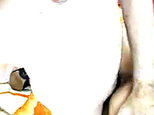 Horny woman with bug booty and loose pussy