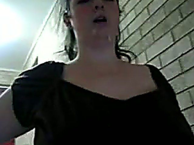 Hot chick sucks a hard cock bone dry