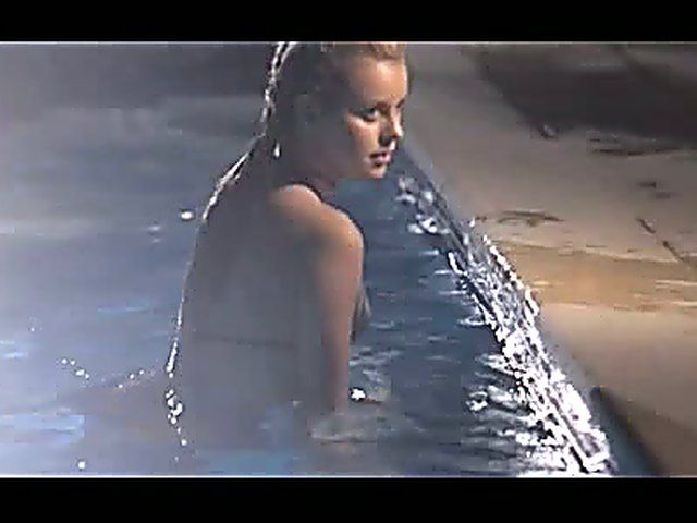 Bikini girl demonstrates her body and gives head