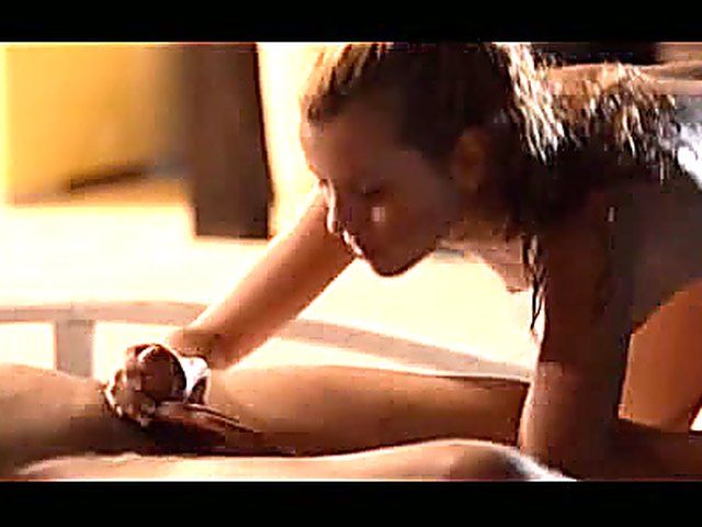 Bikini girl demonstrates her body and gives head