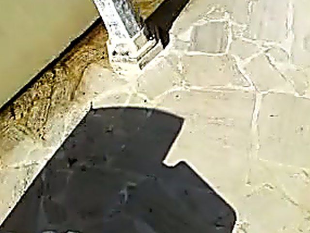 Man masturbates over pretty chicks face