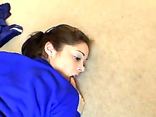 Sexy young babe turns her boyfriend on