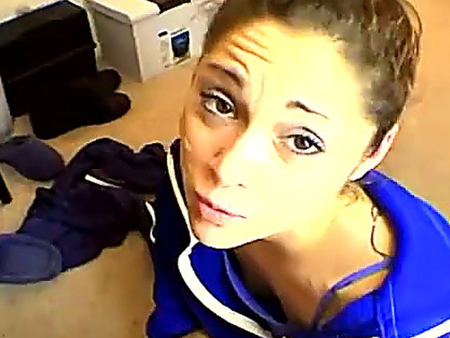 Sexy young babe turns her boyfriend on