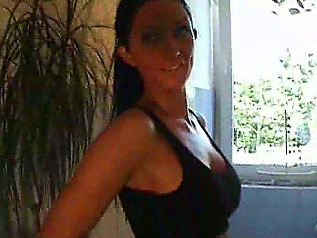 Sexy chick fucks in front of the mirror