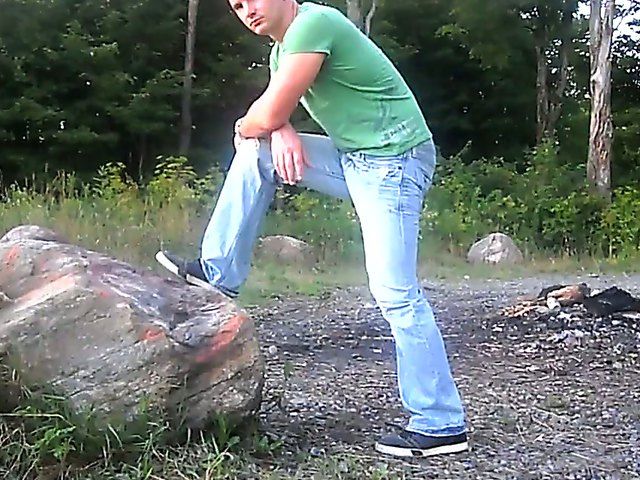 Horny babe gets fucked outside