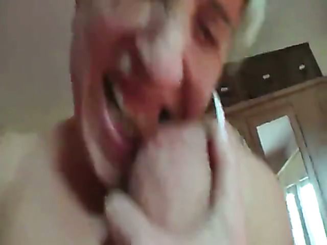 Milf plays with her old clit