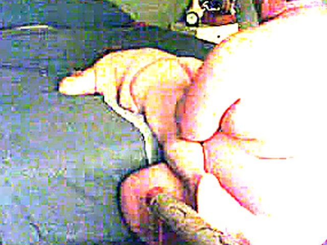 Fat horny couple enjoy cunnilingus before fucking