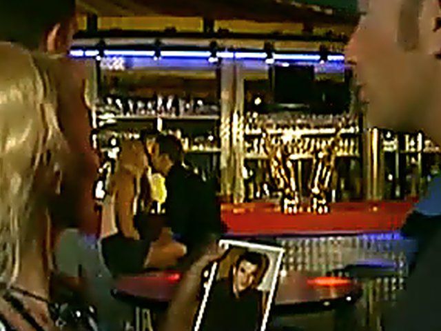 A dinner party turns into a great orgy