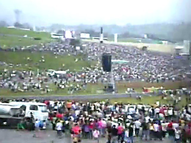 Unsuspecting babes get their asses filmed wearing jeans