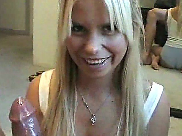 Exquisite blonde gives blowjob