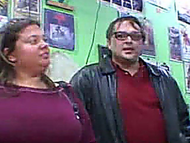 Hot babe drops to knees for blowjob