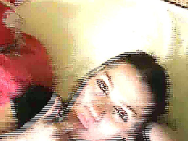 Brunette babe gives powerful head job