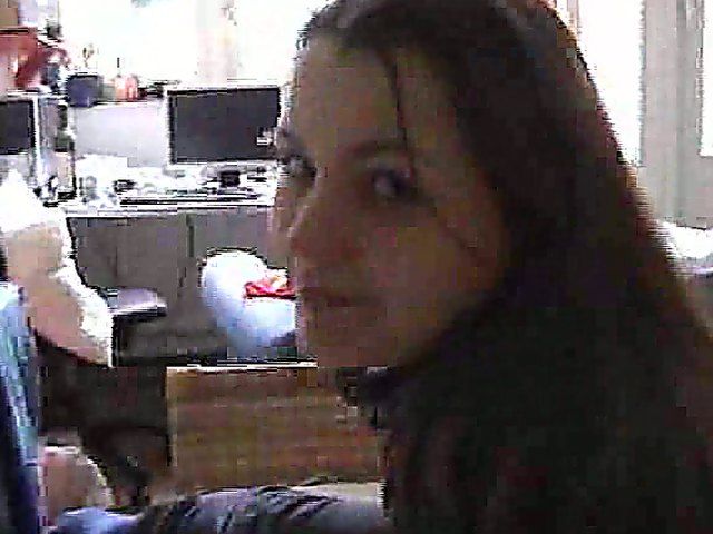 Brunette babe gives powerful head job