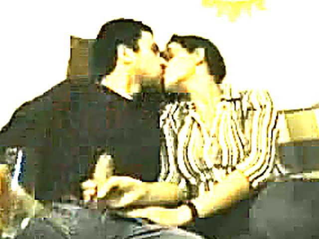 Amateur couple film themselves fucking and sucking