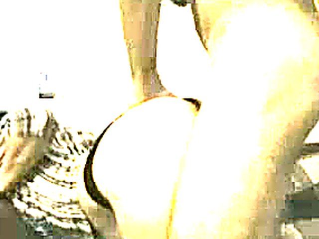 Amateur couple film themselves fucking and sucking