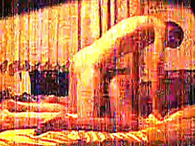 Hot couple have hot sex on luxurious sheets