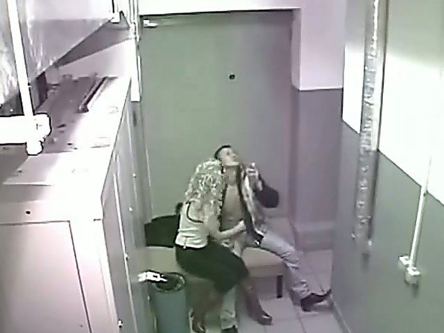 Horny couple fuck in a public locker room
