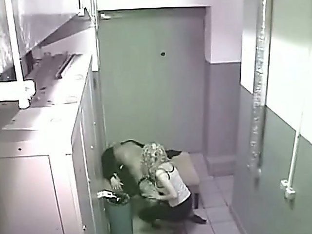 Horny couple fuck in a public locker room
