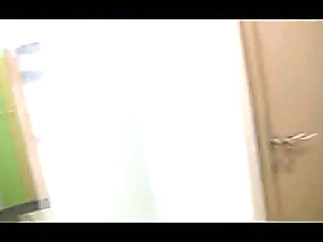 Boyfriend films his girlfriend sucking his cock