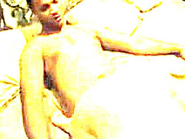 Blonde babe has an orgasm whilst being fucked