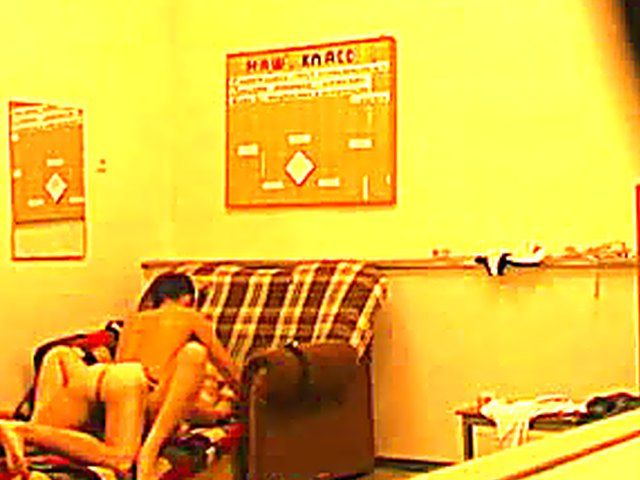 Boyfriend hides camera as he fucks his girlfriend