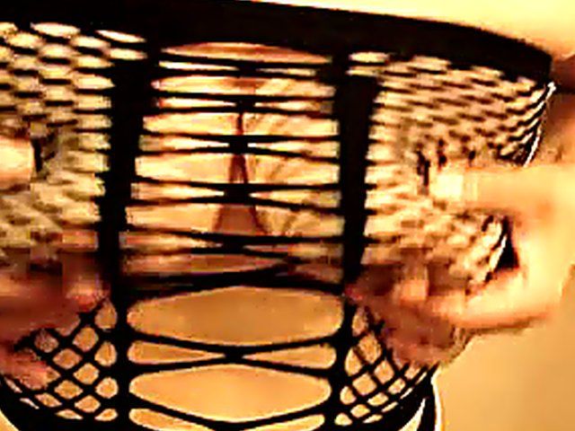 Sexy mature lady posses in hot lingerie