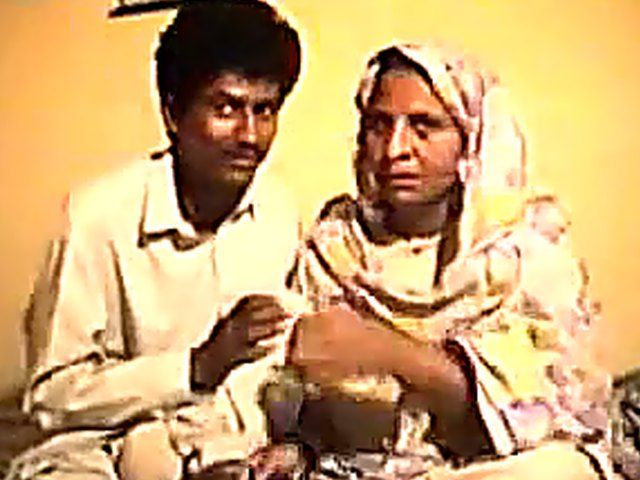 Pakistani wife gets fucked lovingly by her husband