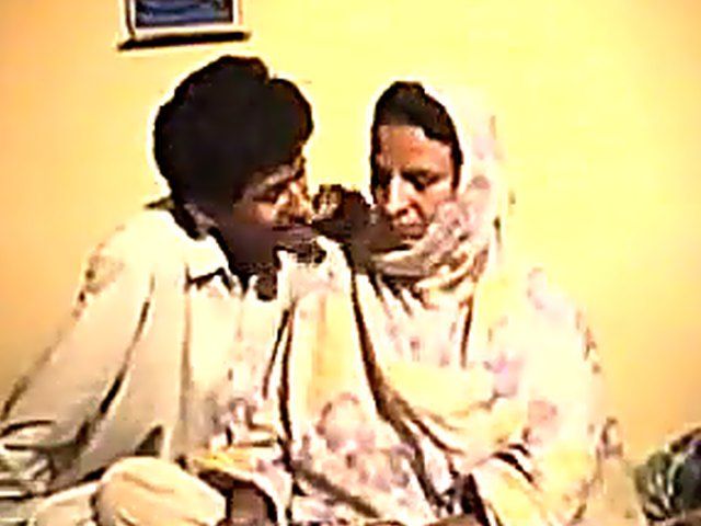 Pakistani wife gets fucked lovingly by her husband
